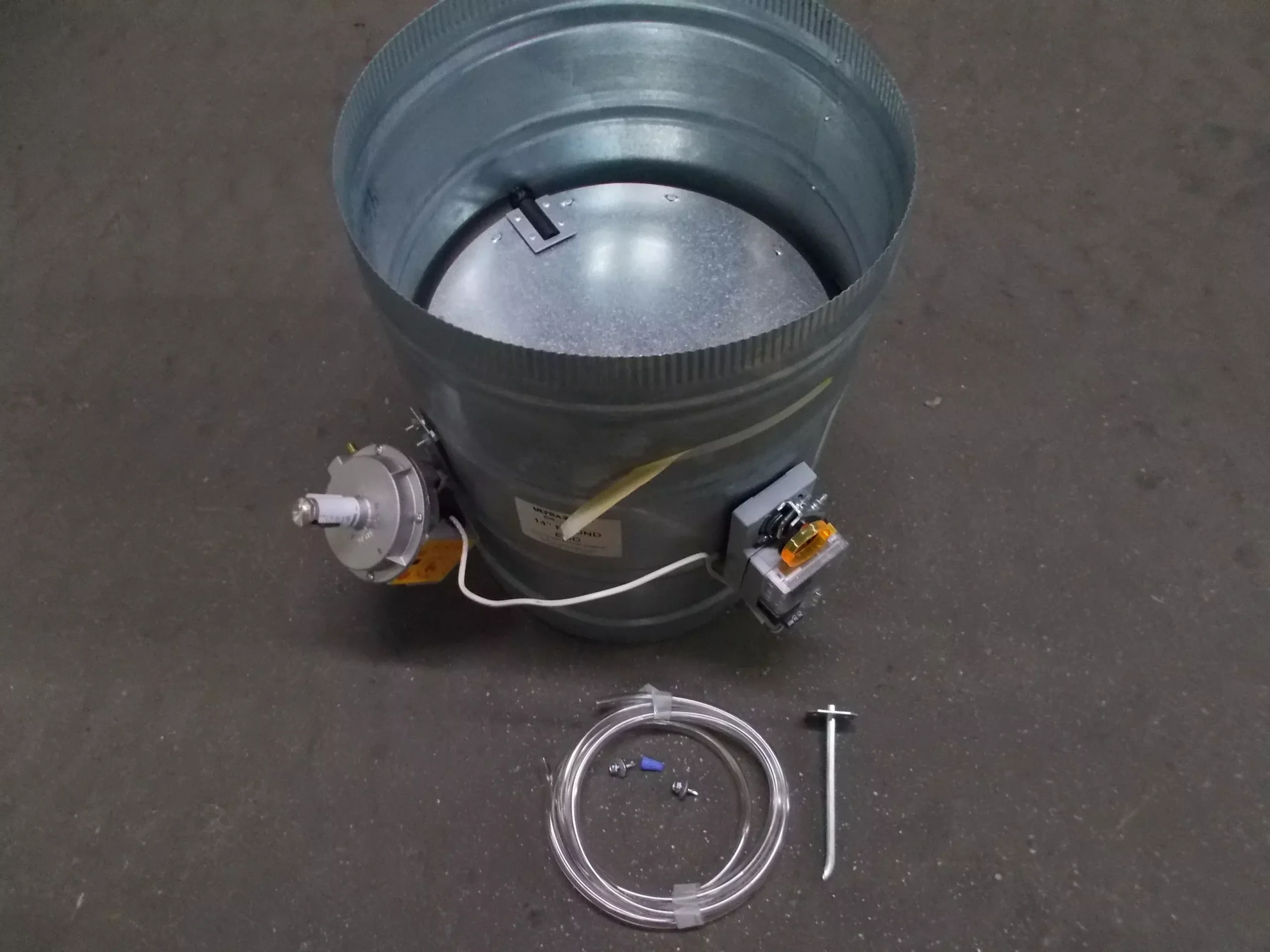 14" "ULTRA-ZONE" ROUND ADJUSTABLE ELECTRONIC STATIC PRESSURE REGULATIN