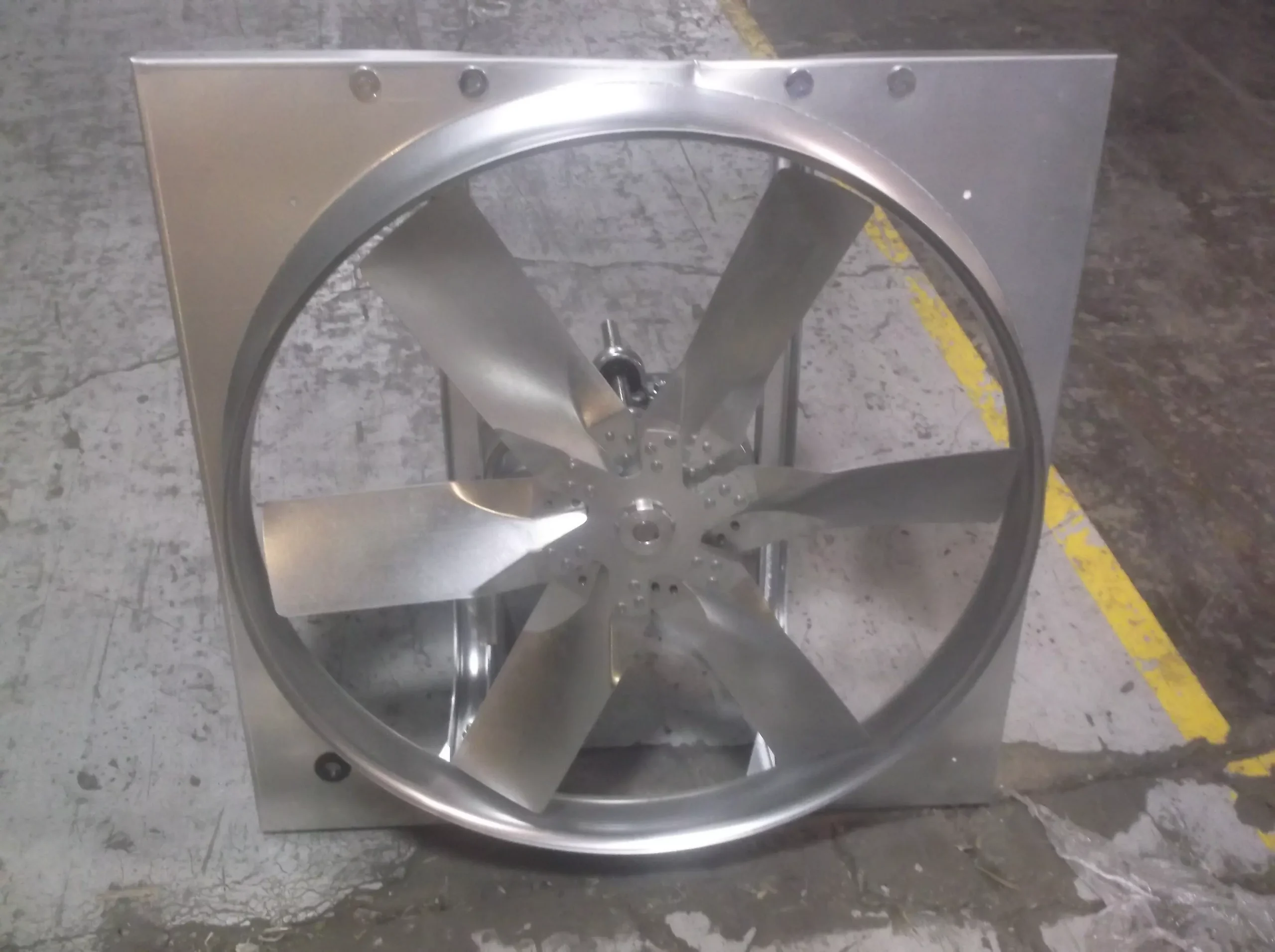24" Exhaust Fan Belt Driven - Less Drive