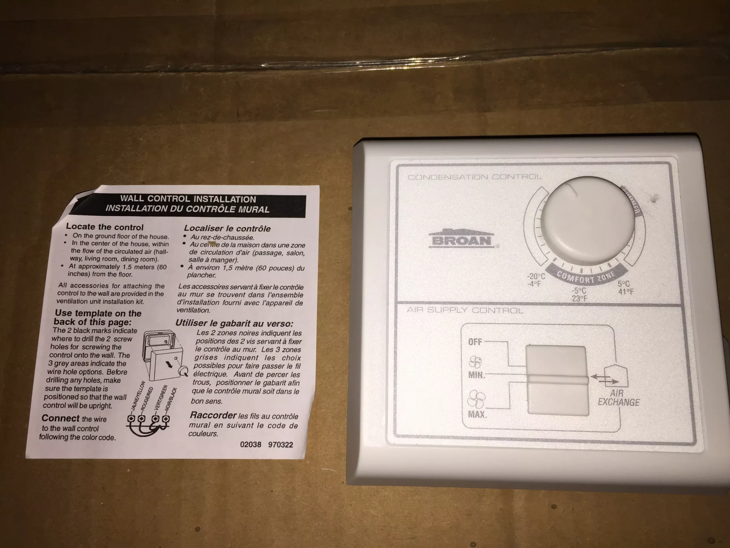 24 Volt Basic Central Wall Control with Dehumidistat